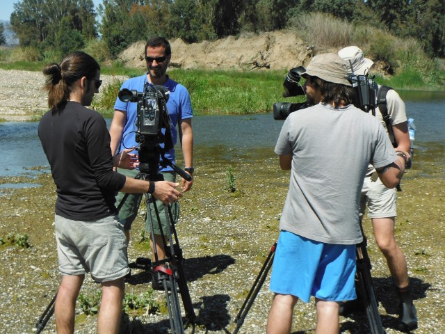 Here are the TV guys setting things up for the famous rendez vous between John and Norman