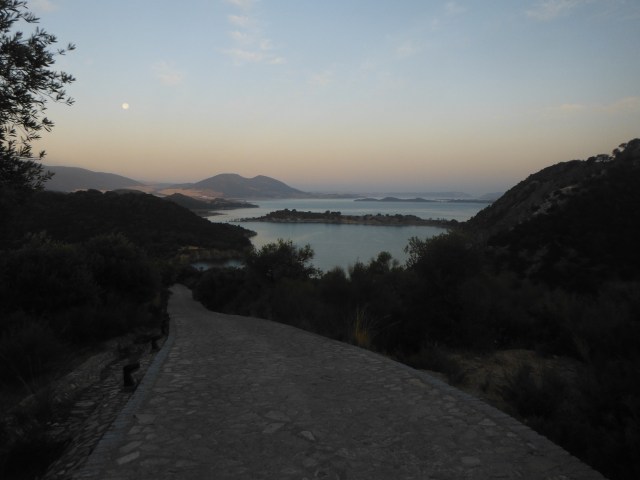 A view of the reservoir from Tajo del Aguila.