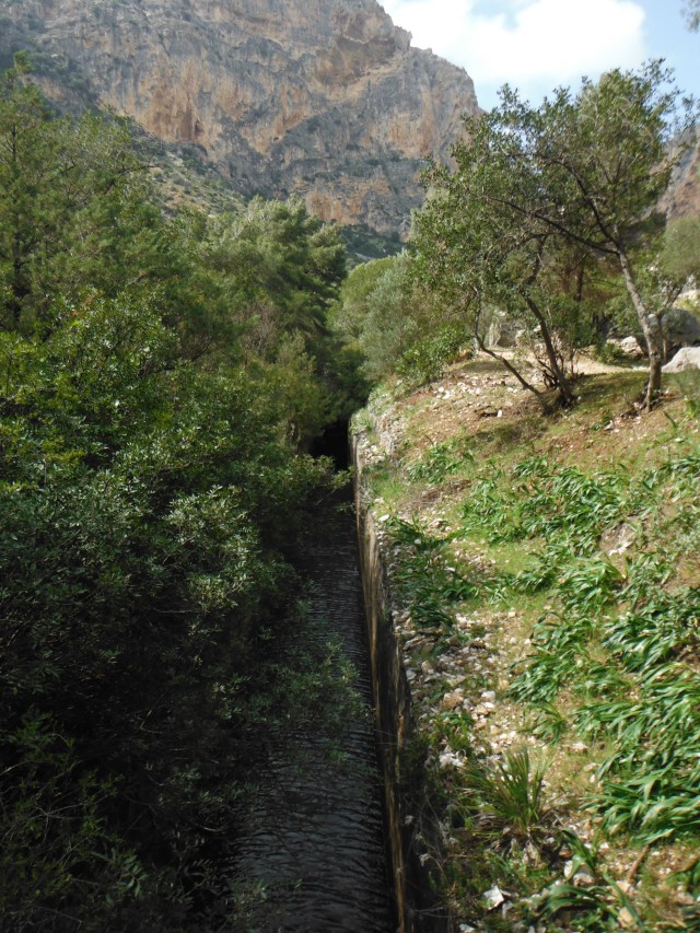 You can see here a part of the old canal.
